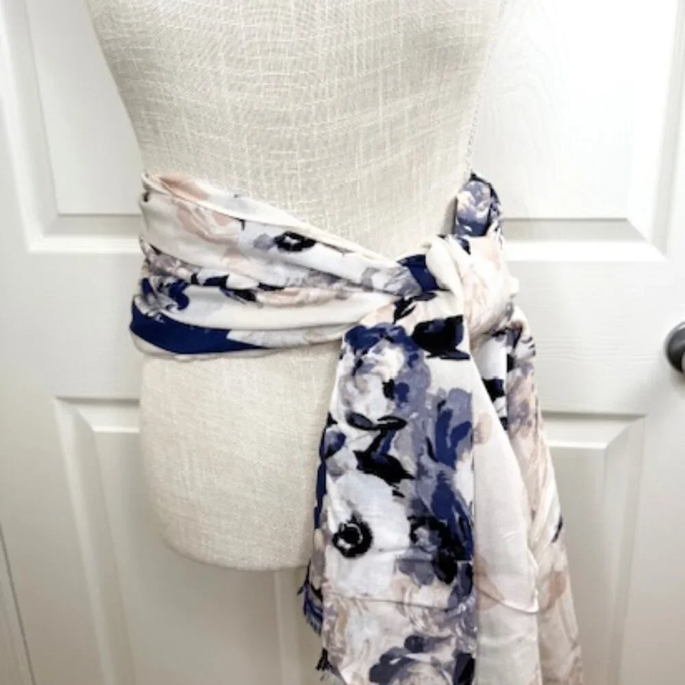 Large Rectangular Floral Print Scarf with Fringed Ends